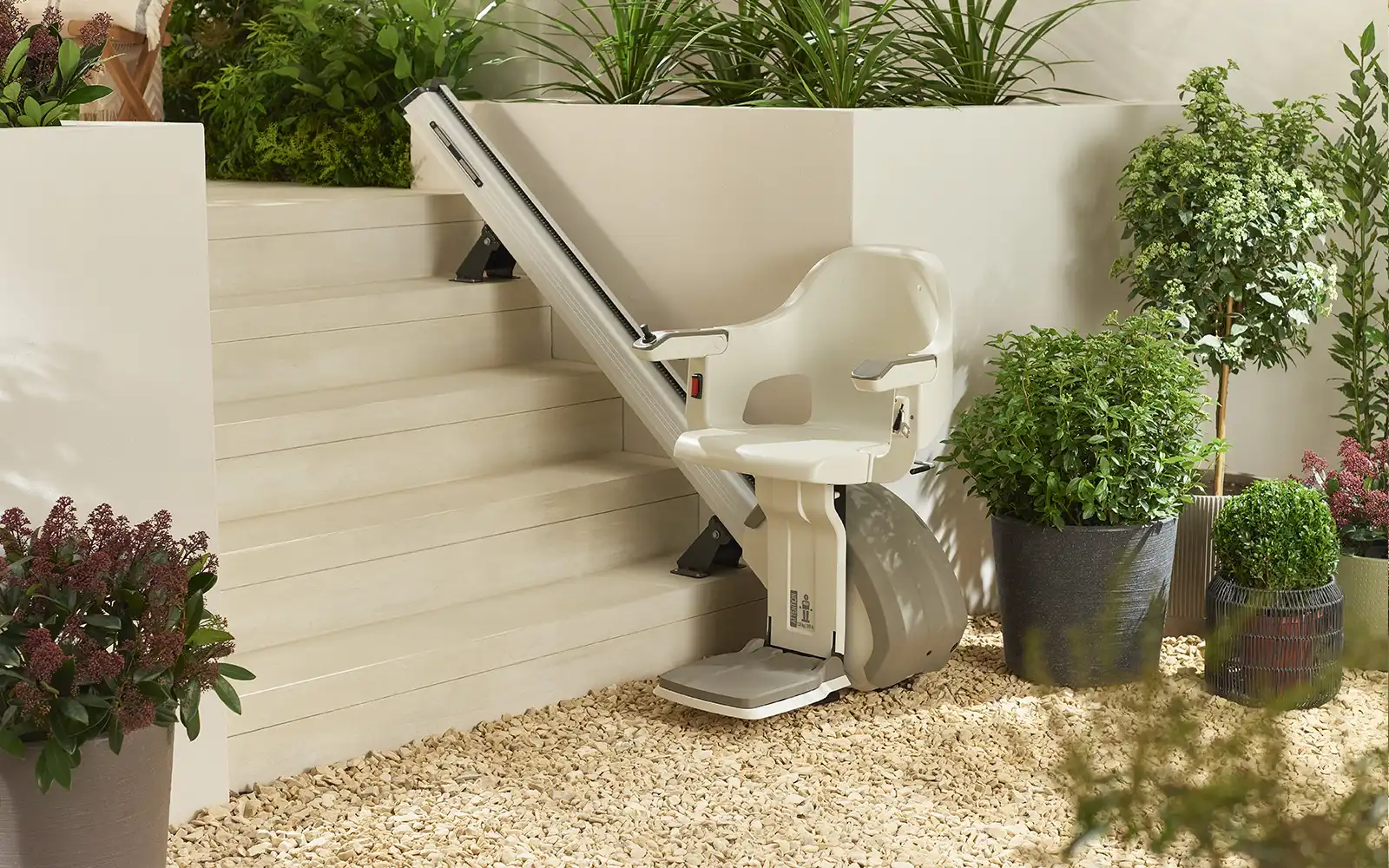 Access BDD HomeGlide outdoor stairlift
